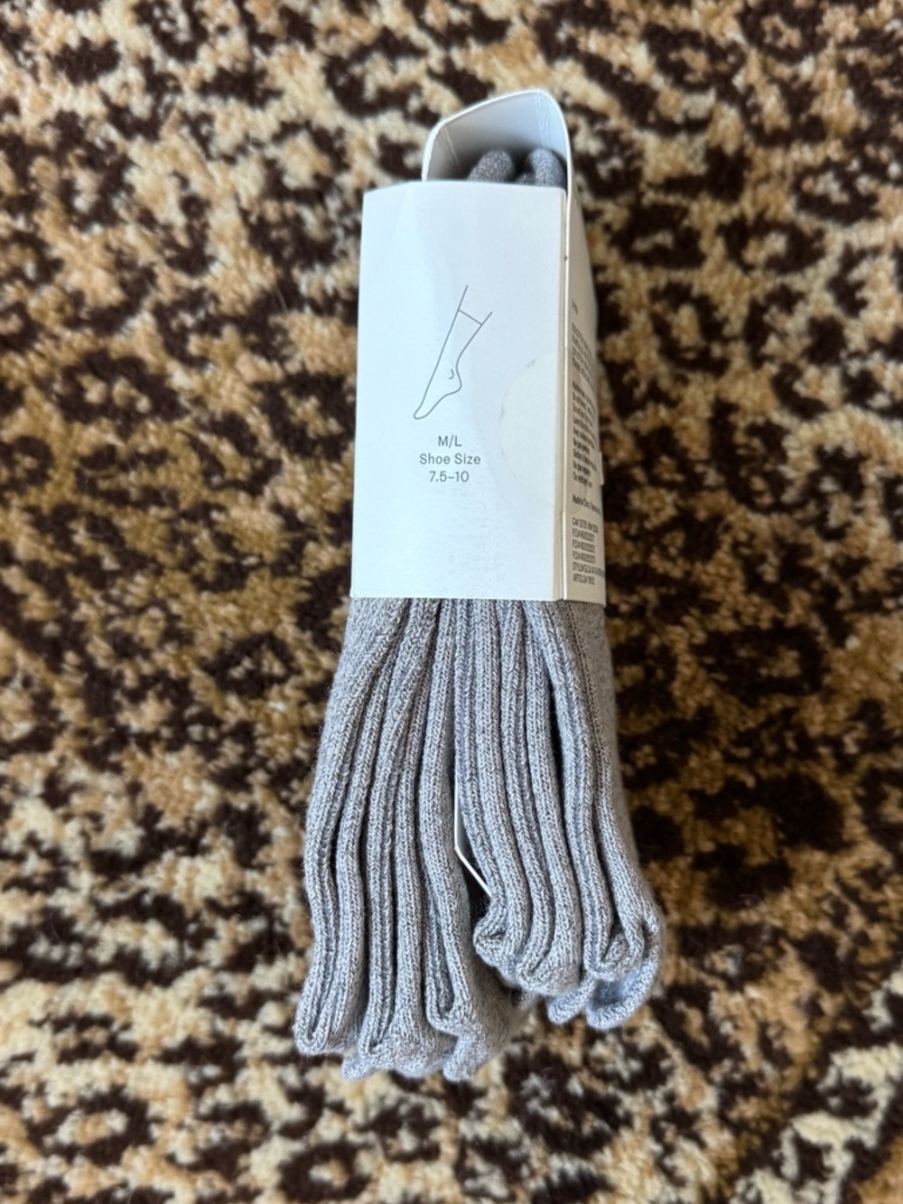 NWT Aritzia Wilfred Ribbed Sugarplum Crew Socks, Metallic Gray (3-Pack) - Picture 5 of 6